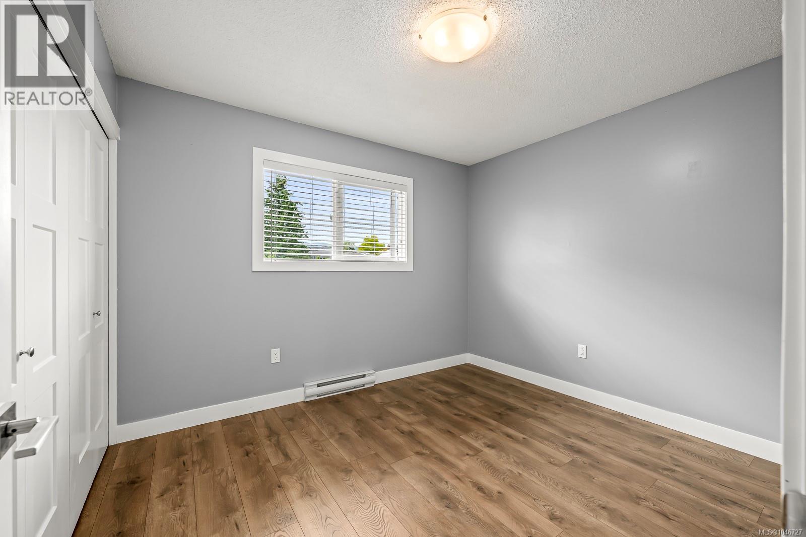 3303 Seventh St Property Photo 5