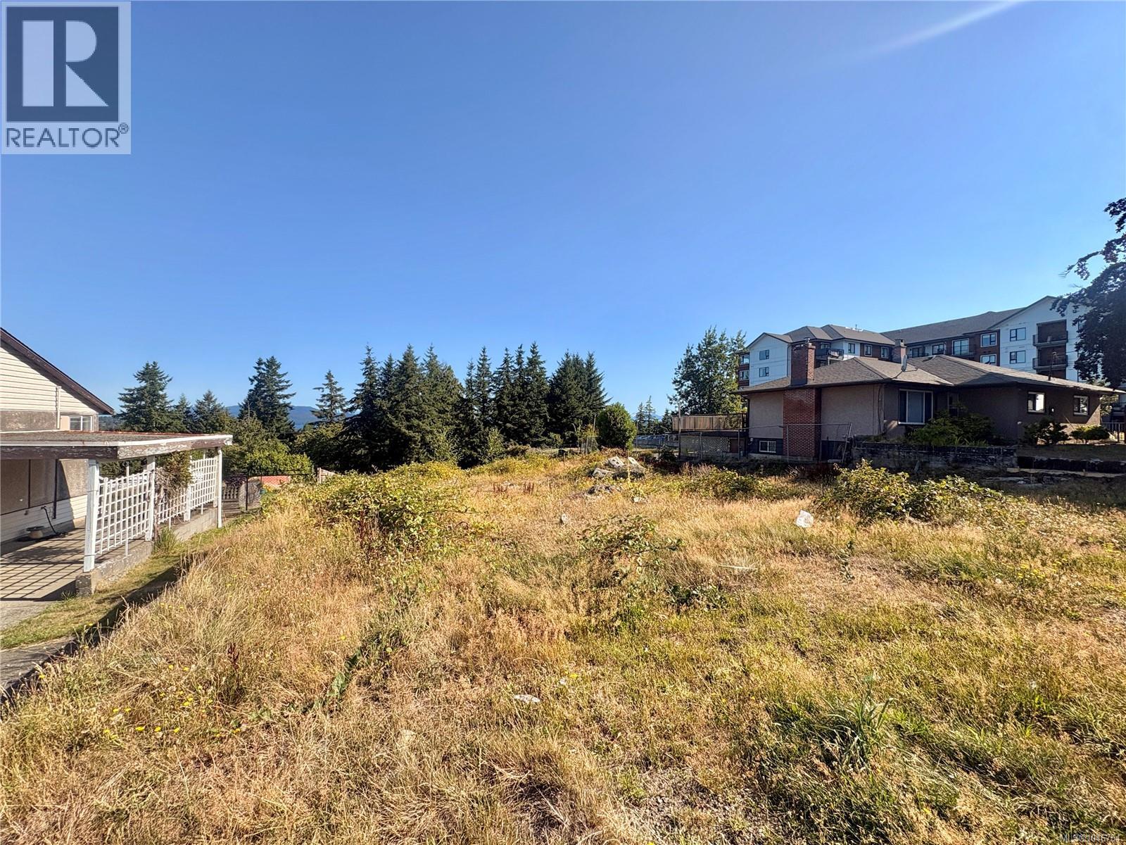 660 8th Ave Property Photo 2