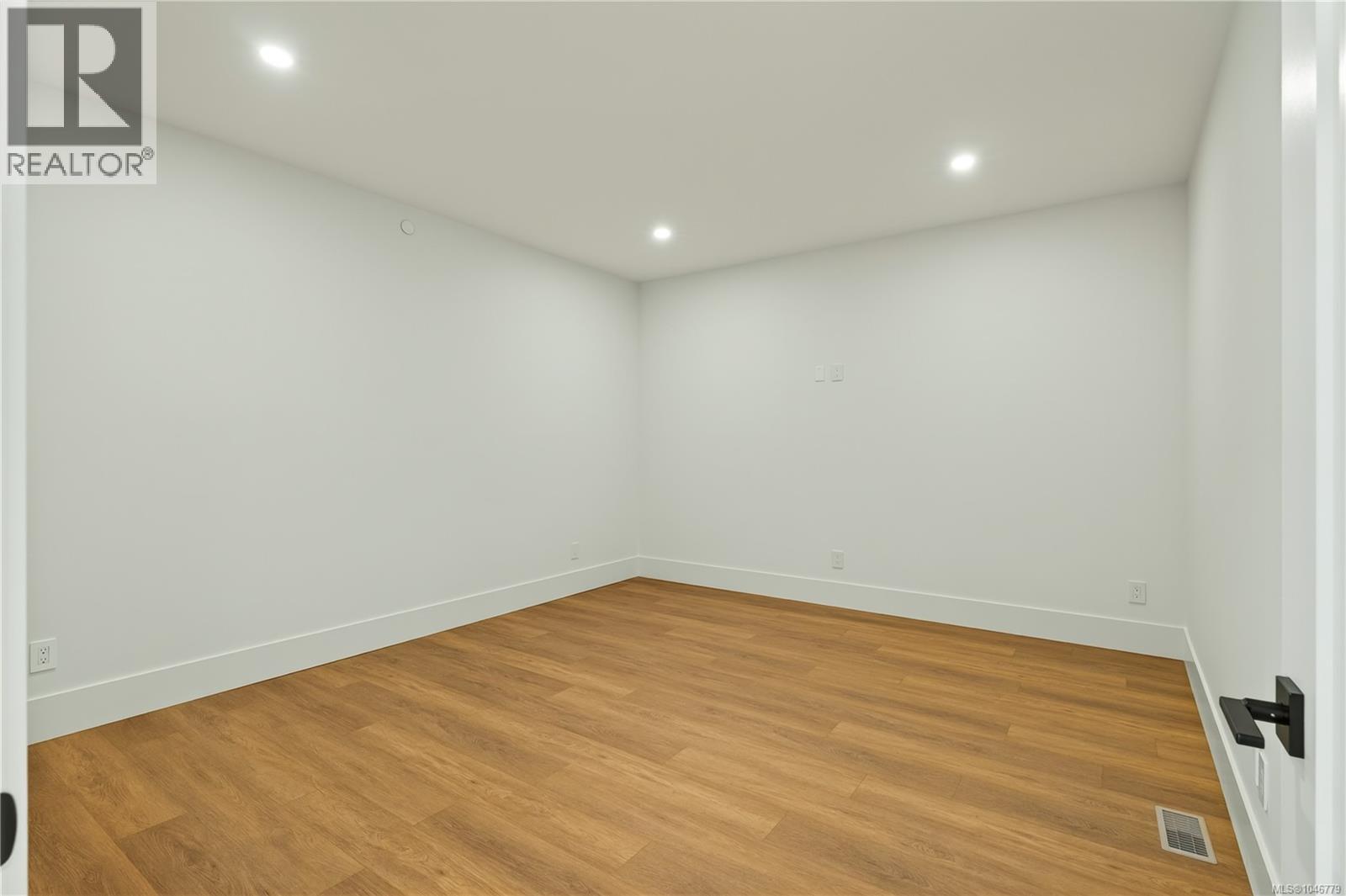 103 2302 Arbot Rd Property Photo 40