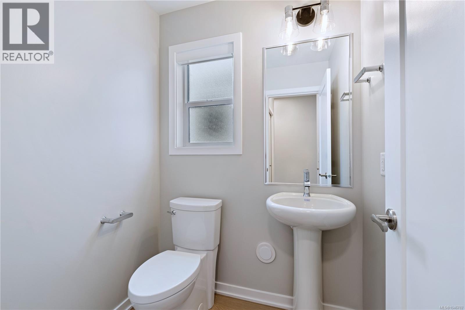 2875 Ledgestone Cres Property Photo 4