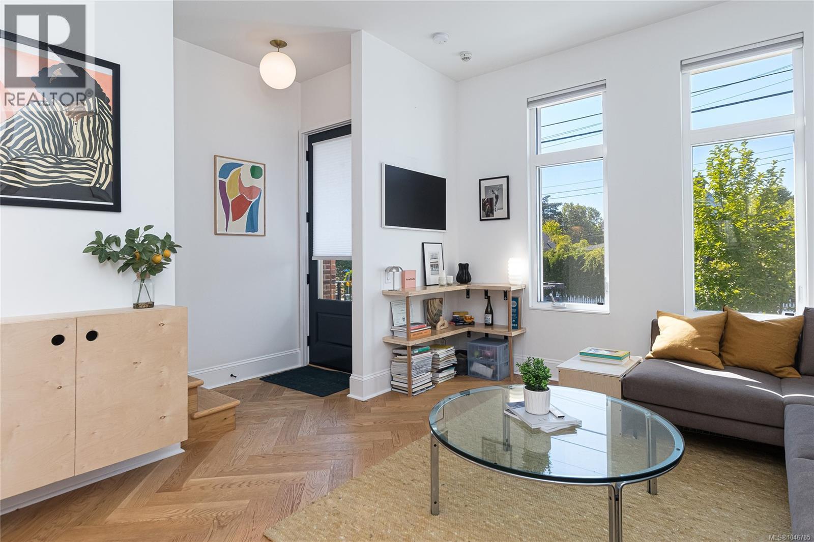 21 230 Wilson St Property Photo 6