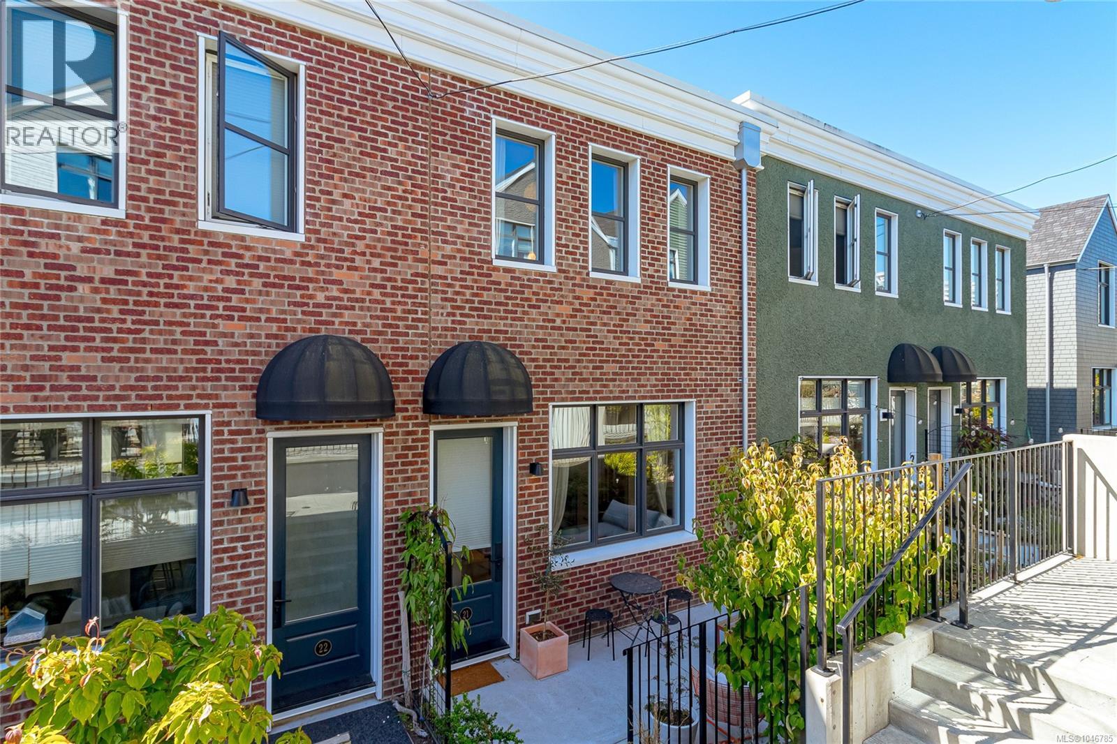 21 230 Wilson St Property Photo 27