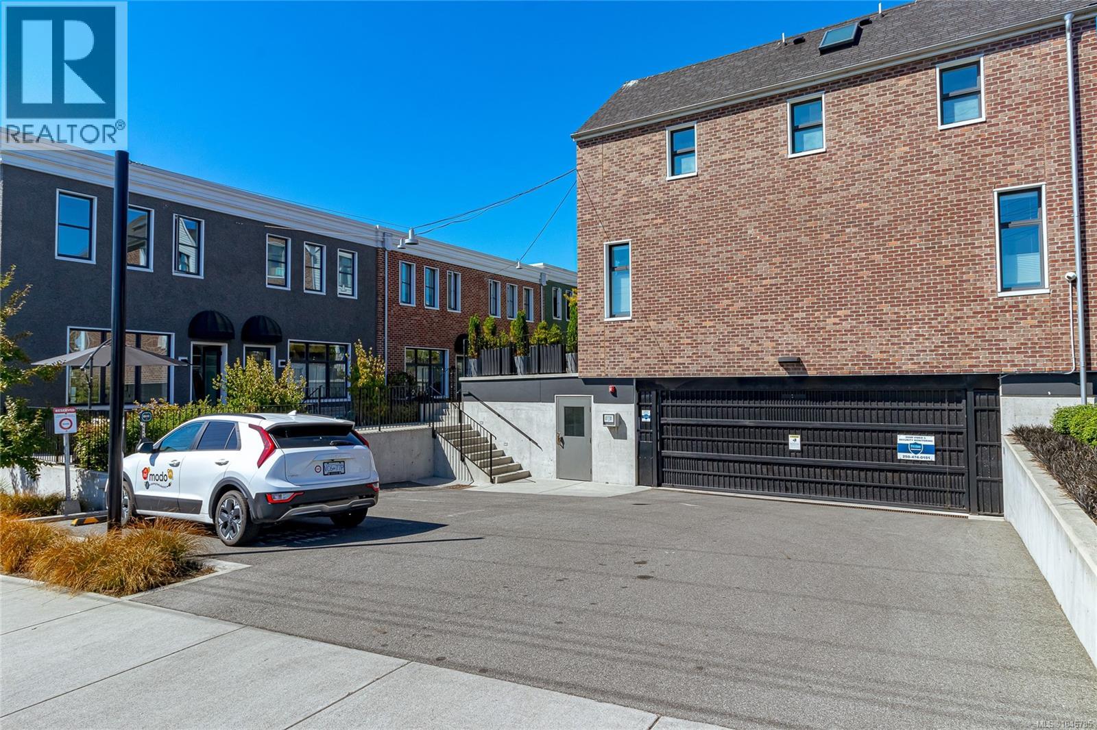 21 230 Wilson St Property Photo 35