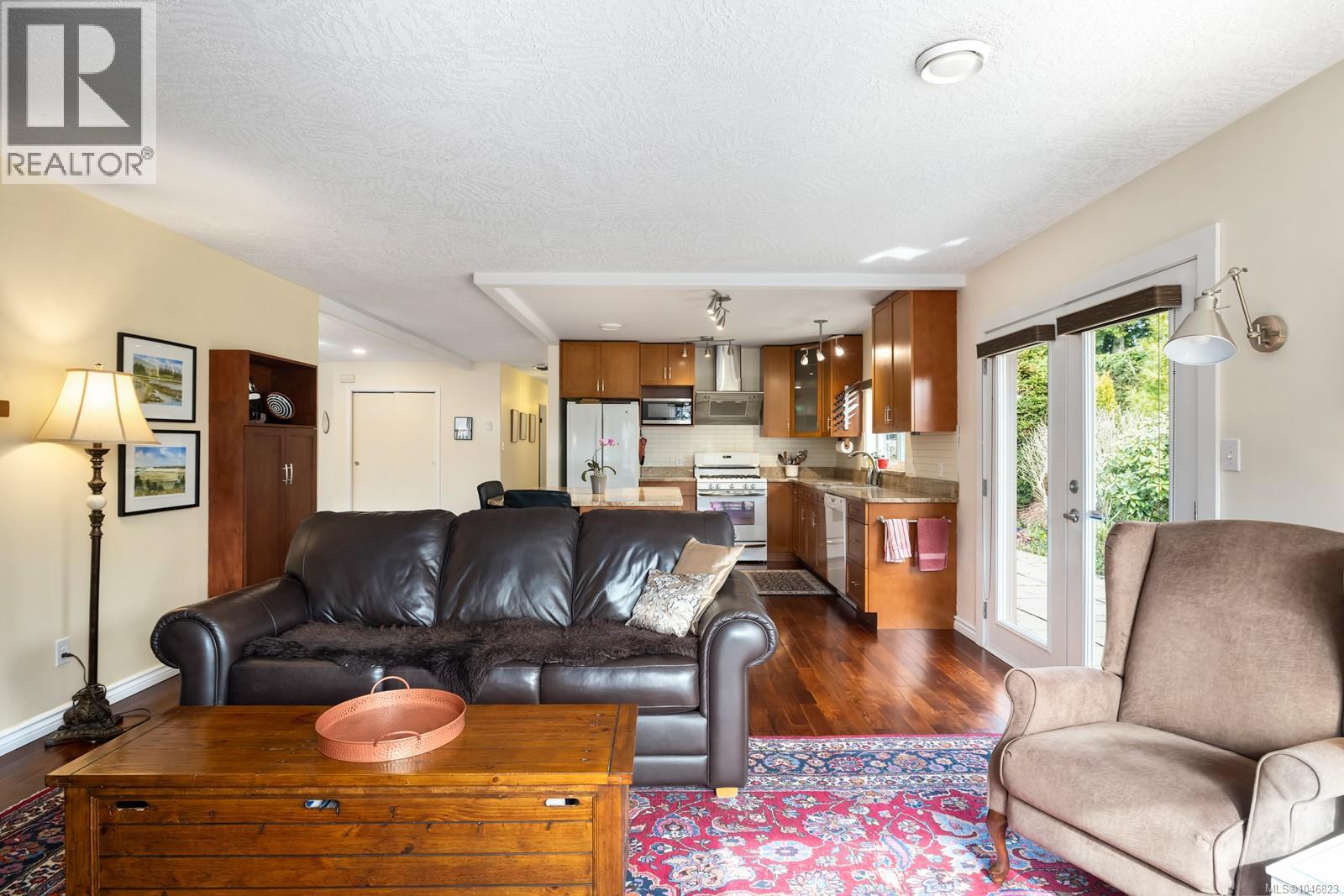 5 3285 Ash Rd Property Photo 11