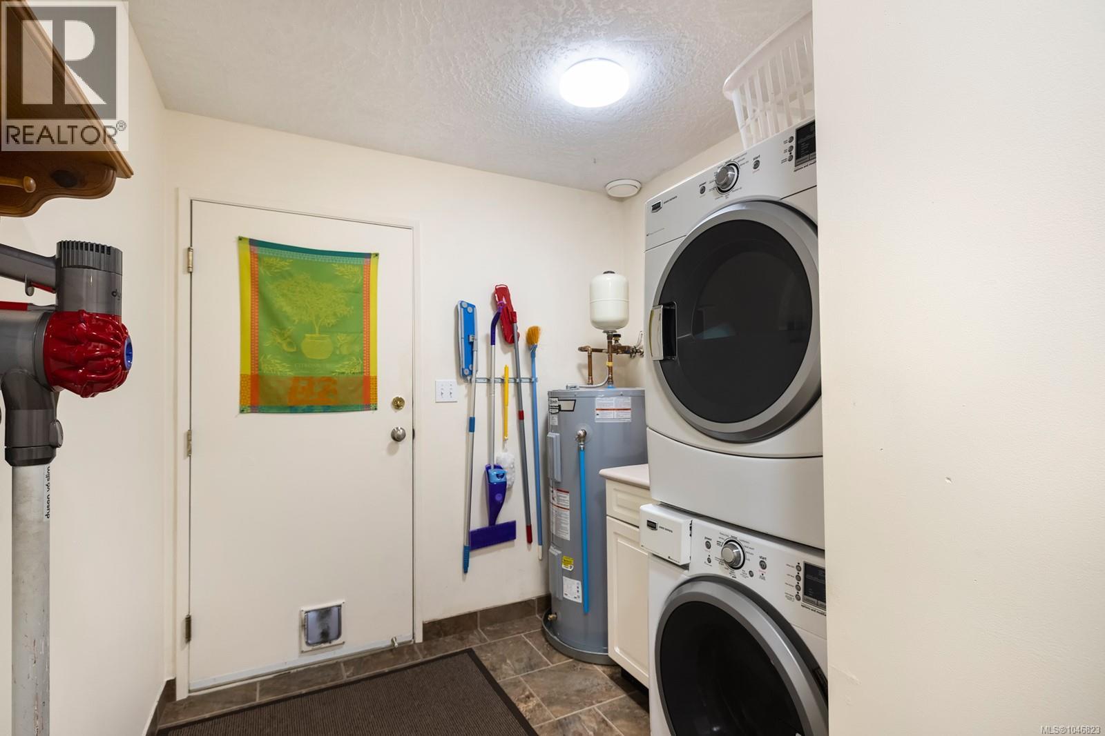5 3285 Ash Rd Property Photo 34