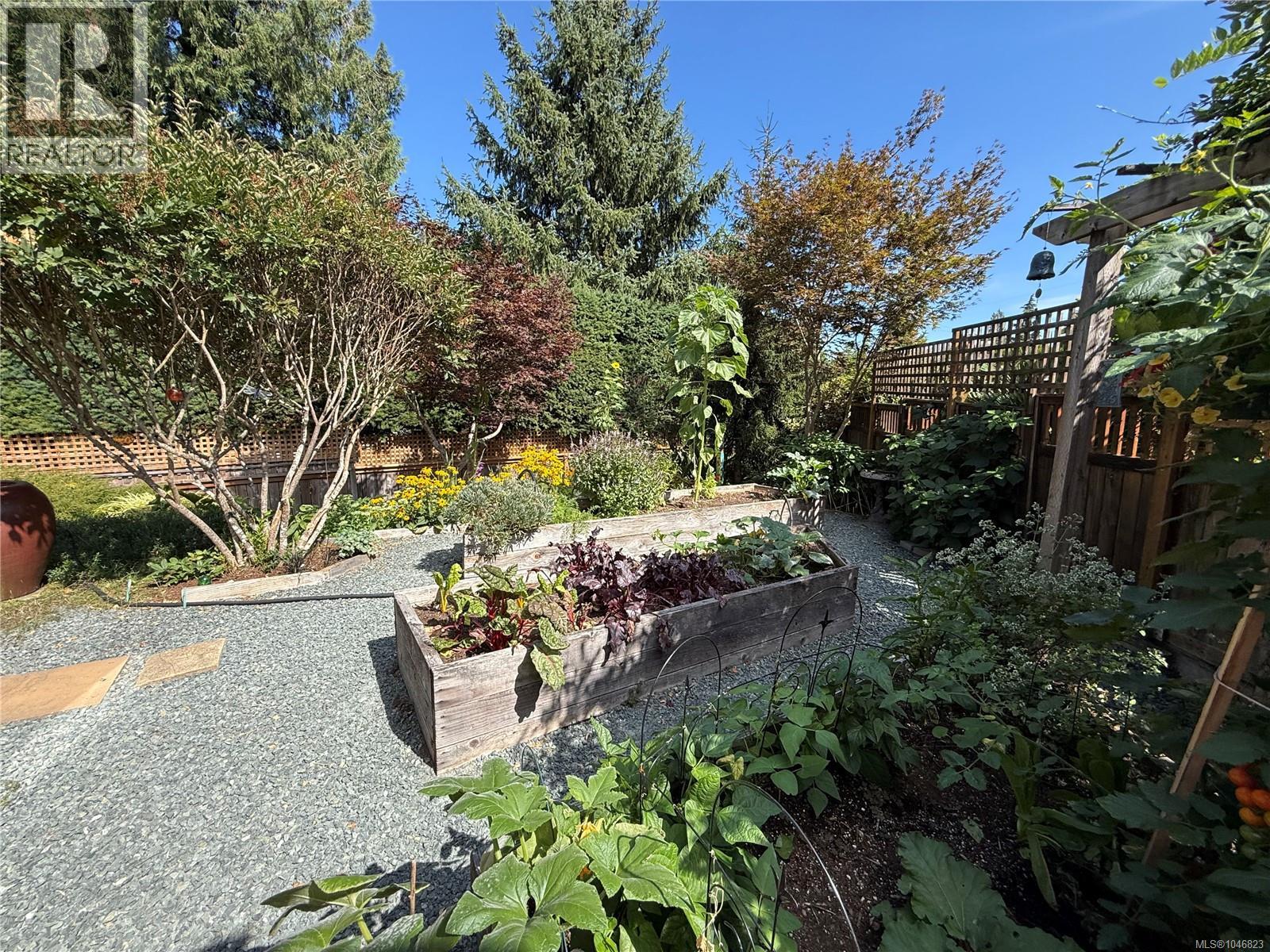 5 3285 Ash Rd Property Photo 38