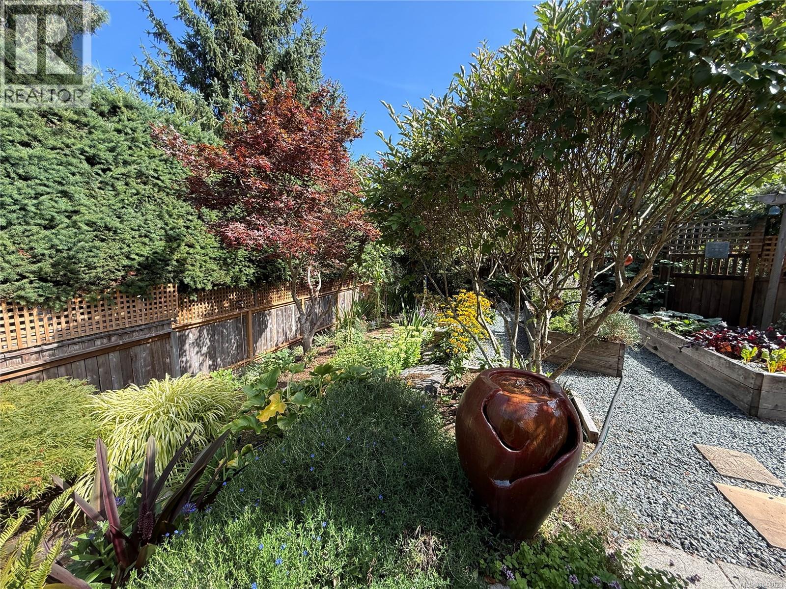 5 3285 Ash Rd Property Photo 39