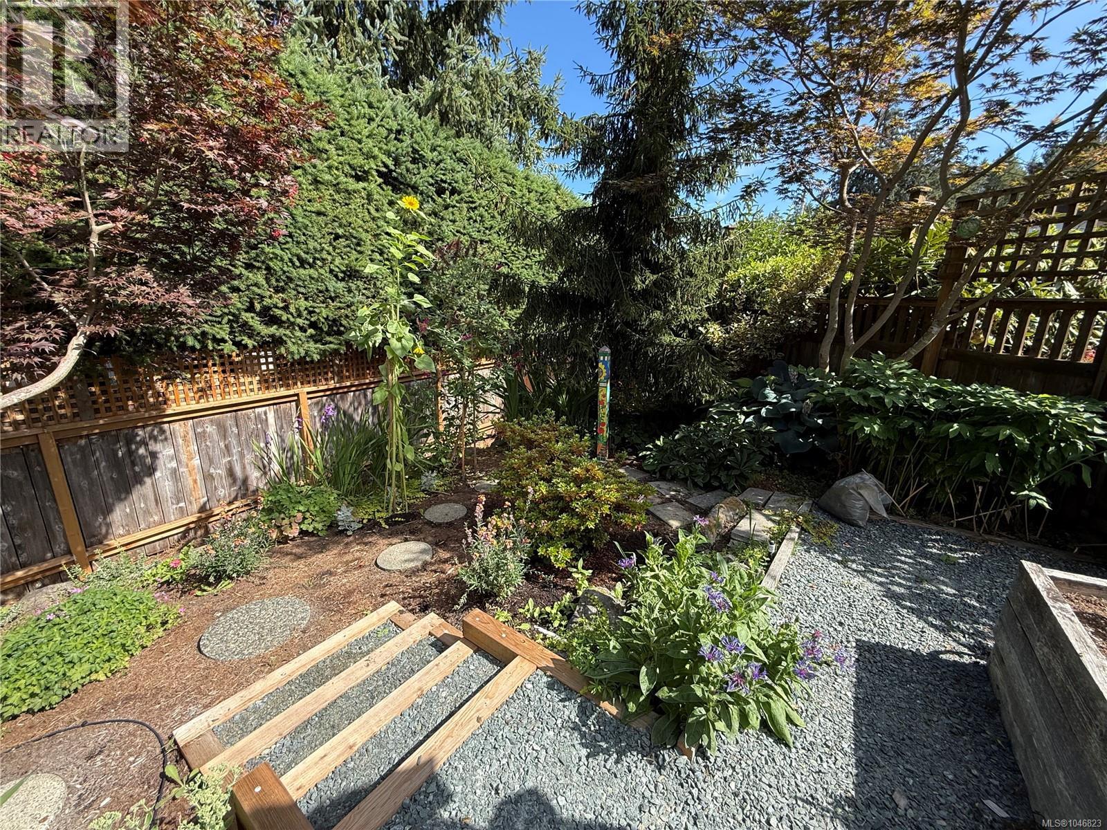 5 3285 Ash Rd Property Photo 48