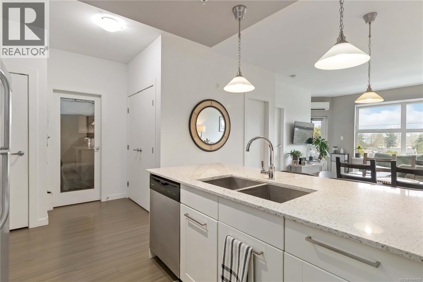 420 2871 Jacklin Rd Property Photo 11