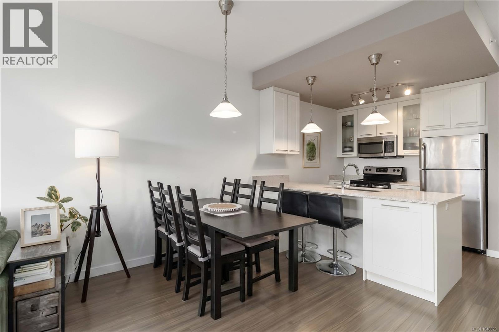 420 2871 Jacklin Rd Property Photo 14