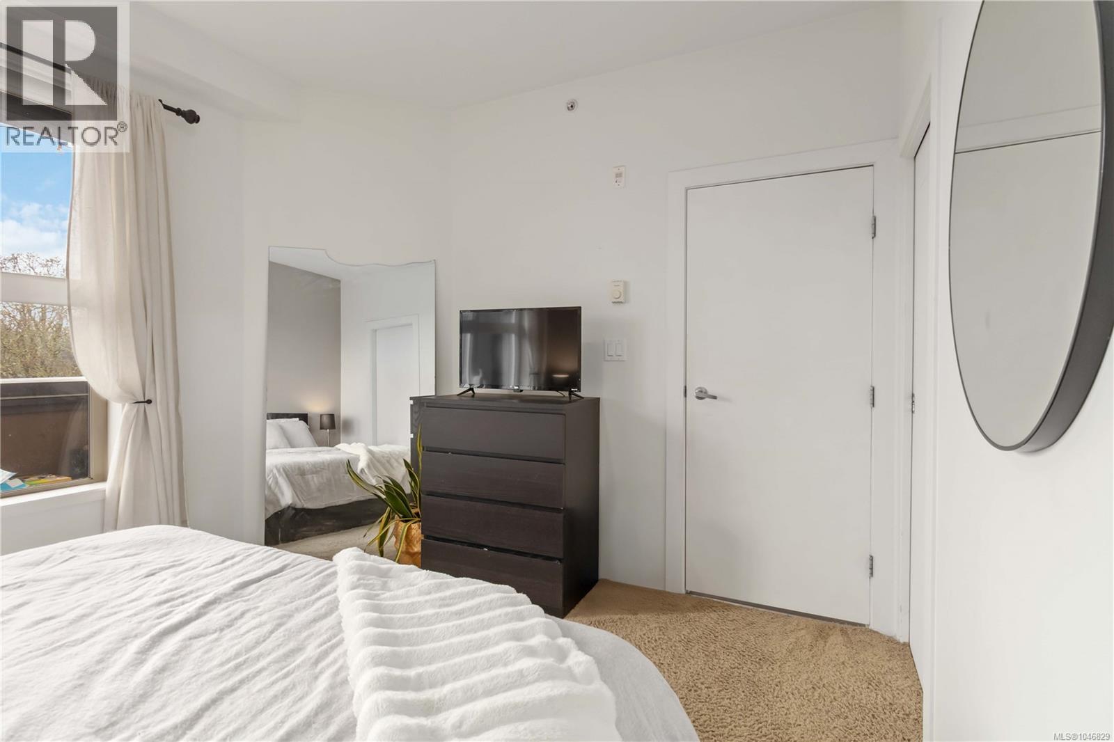420 2871 Jacklin Rd Property Photo 17
