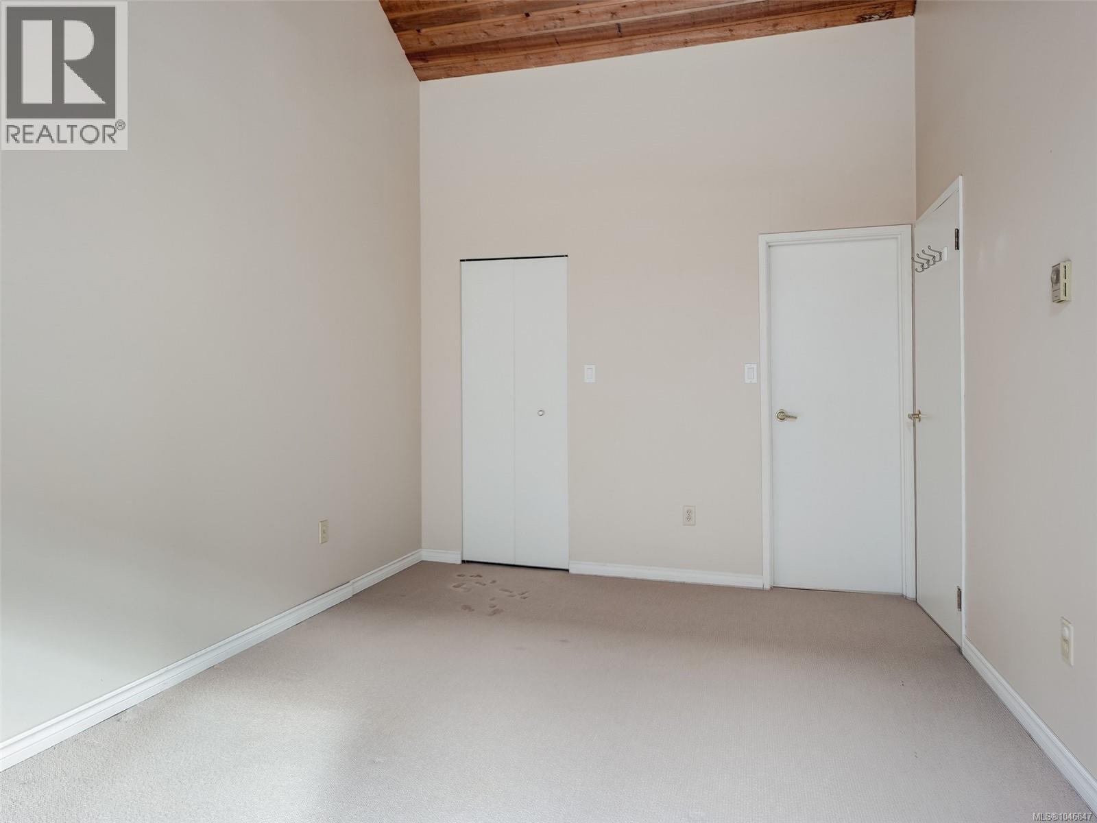111 Michigan St Property Photo 16