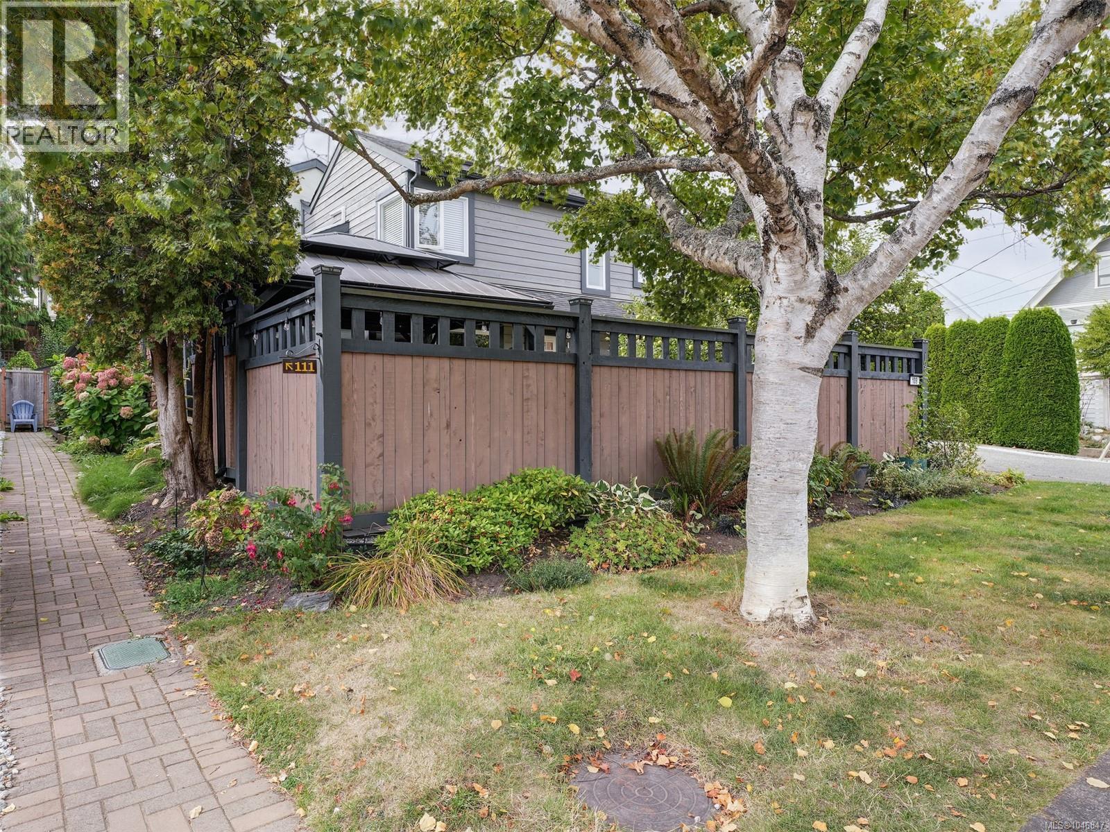 111 Michigan St Property Photo 30