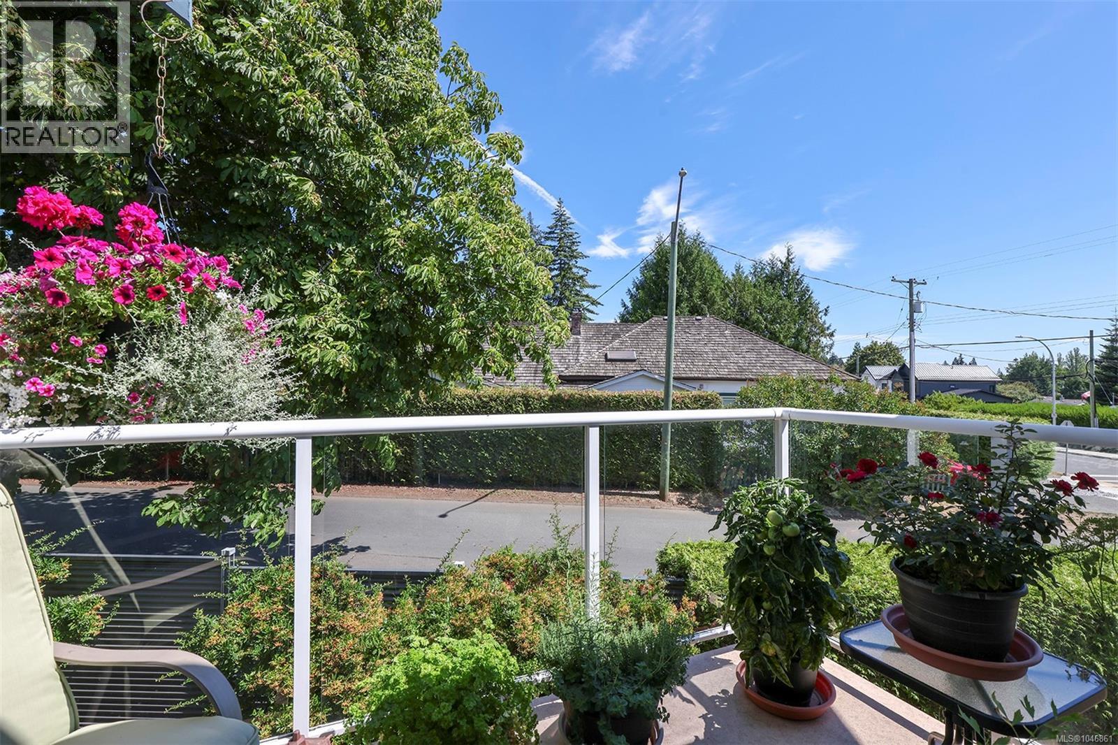 16 1646 Balmoral Ave Property Photo 11