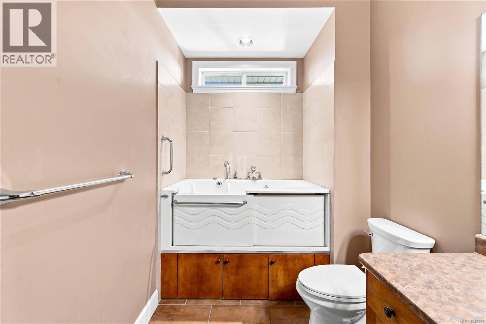 2240 Leighton Rd Property Photo 18