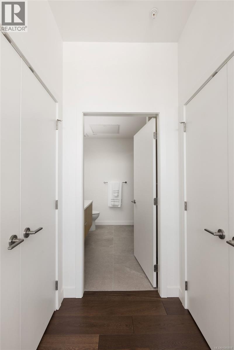 206 9570 Fifth St Property Photo 16