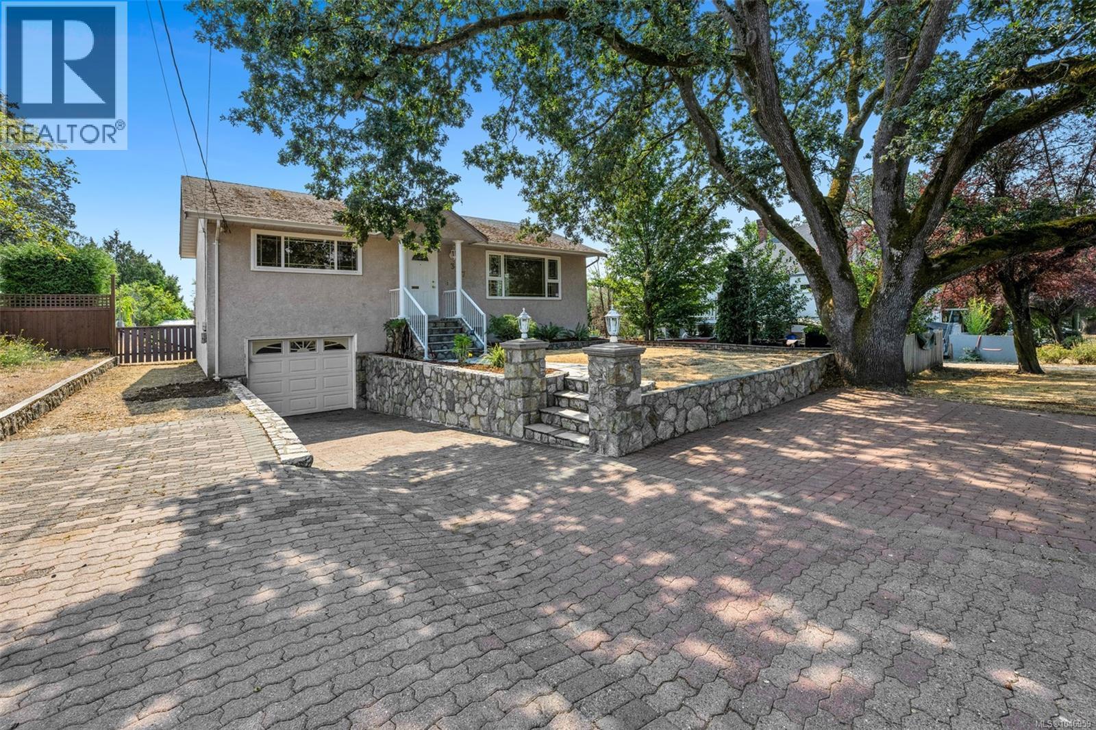 3107 Harriet Rd