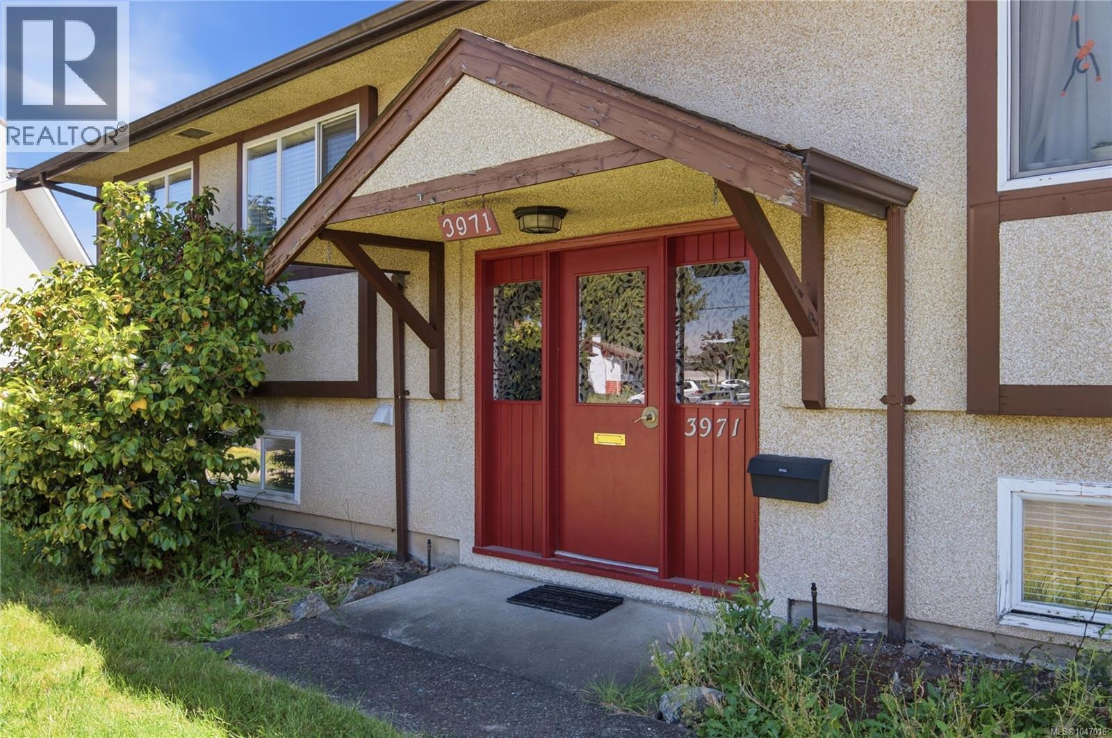 3971 Cedarwood St Property Photo 1