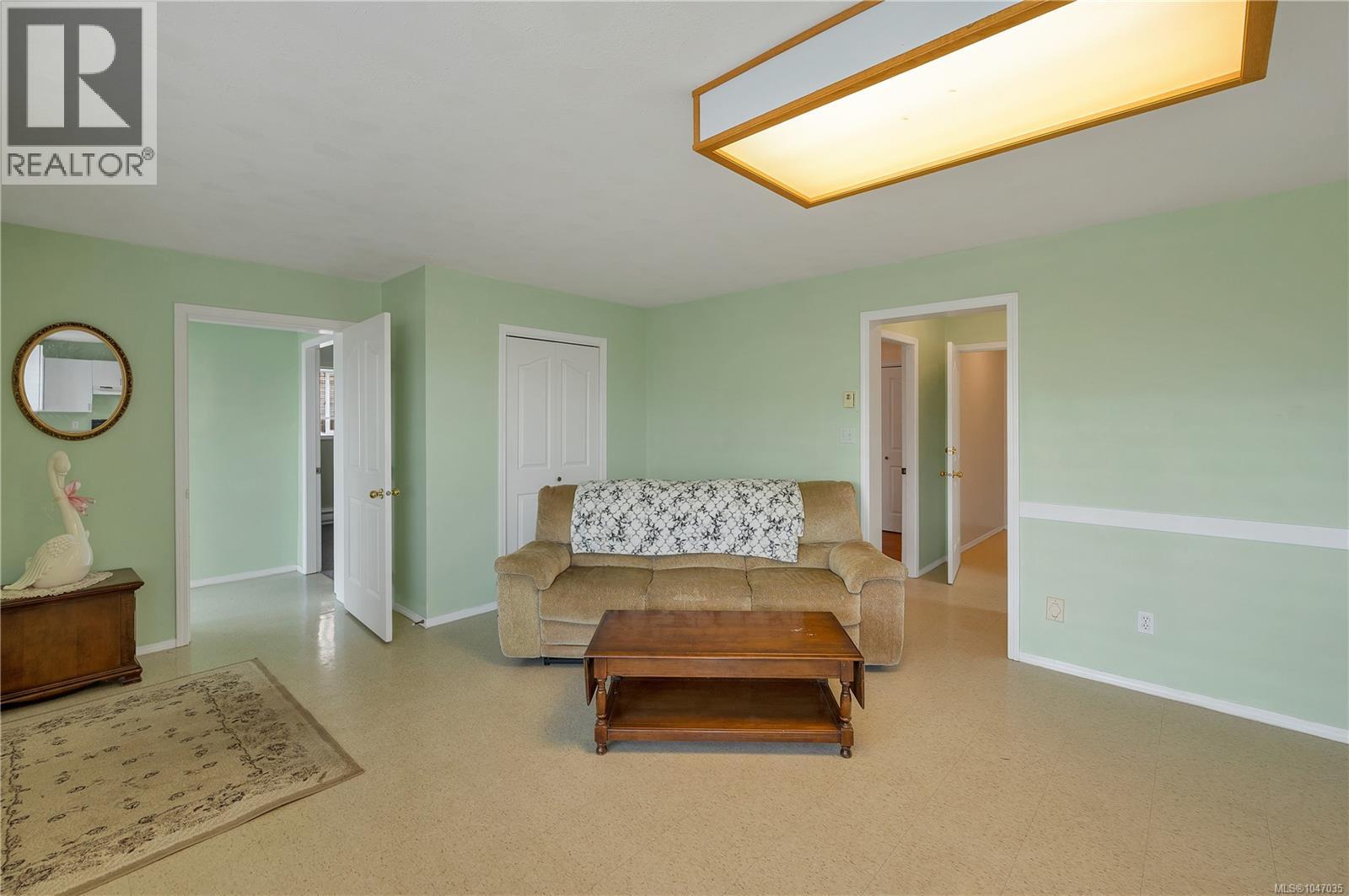 641 Alder St S Property Photo 31