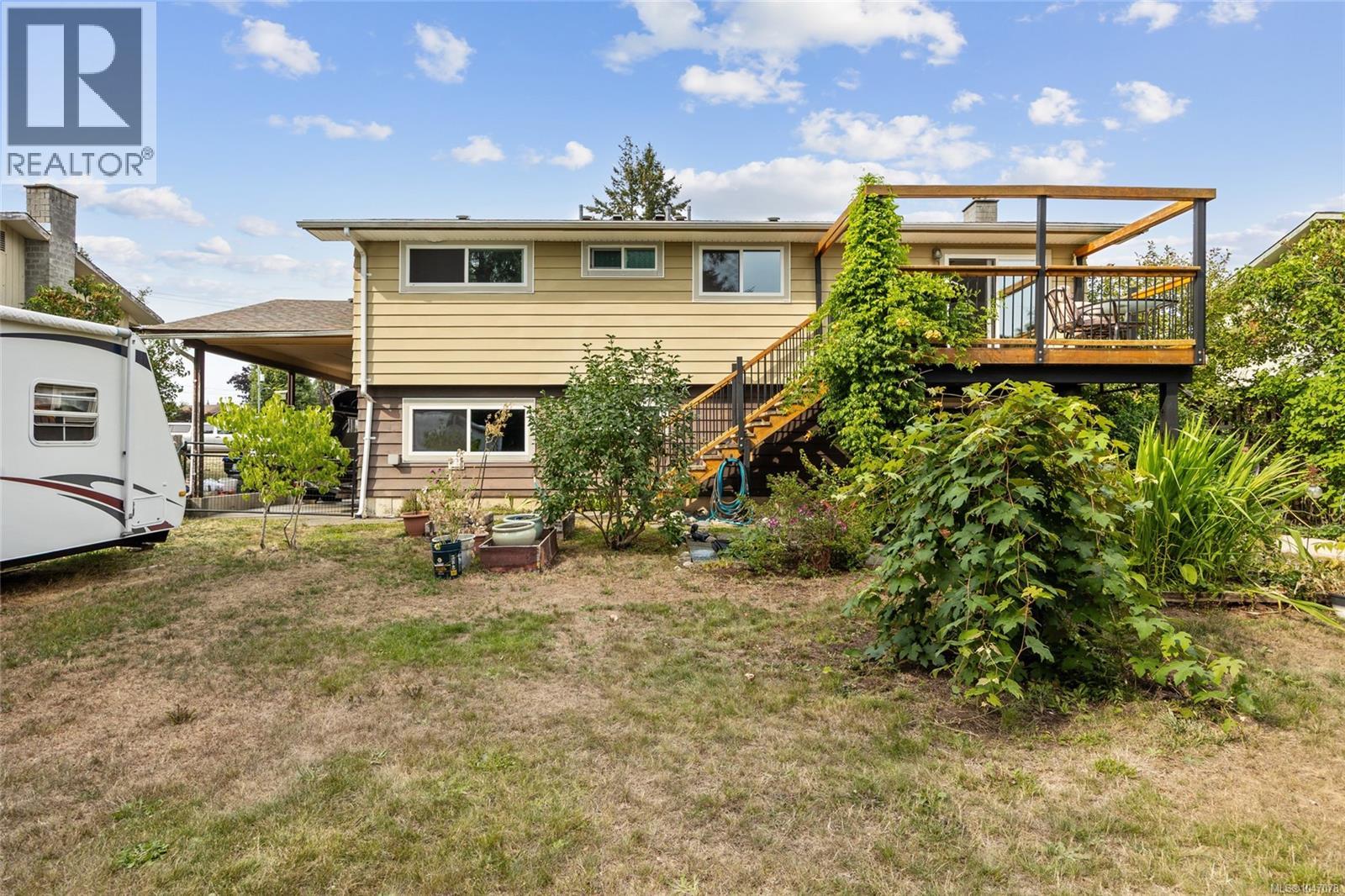 1925 Cougar Cres Property Photo 35