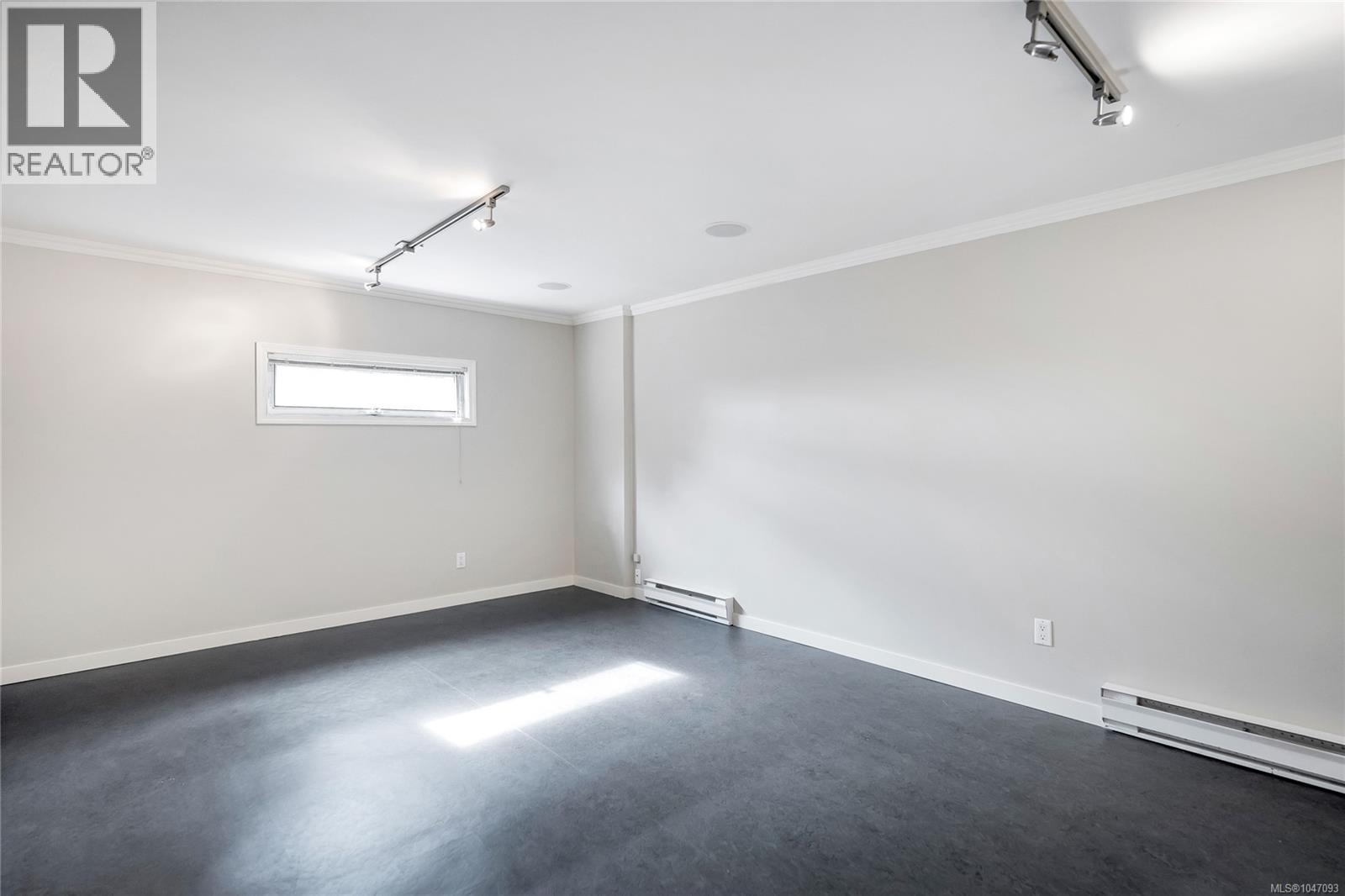 931 Lakeview Ave Property Photo 55