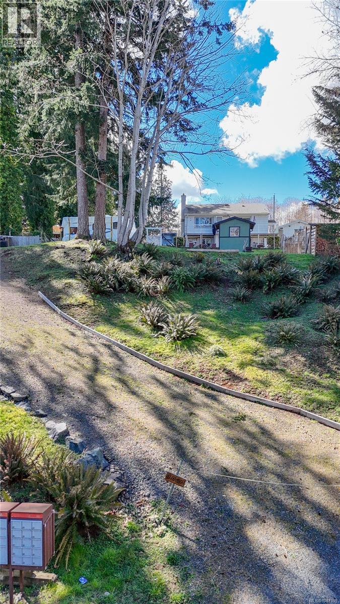 4060 Island Hwy S Property Photo 3