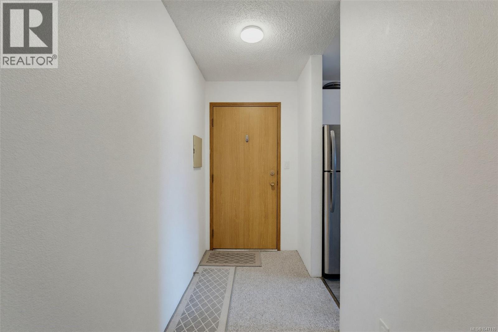 421 3255 Glasgow Ave Property Photo 2