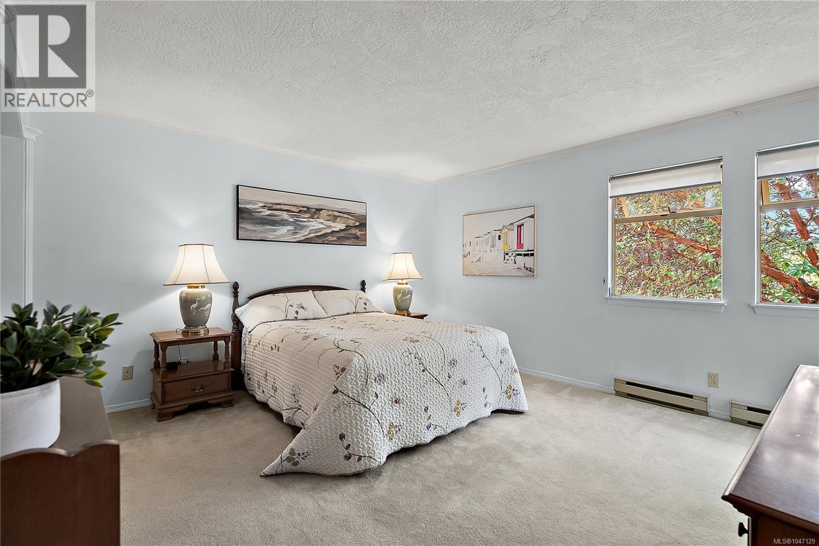 5 909 Admirals Rd Property Photo 16