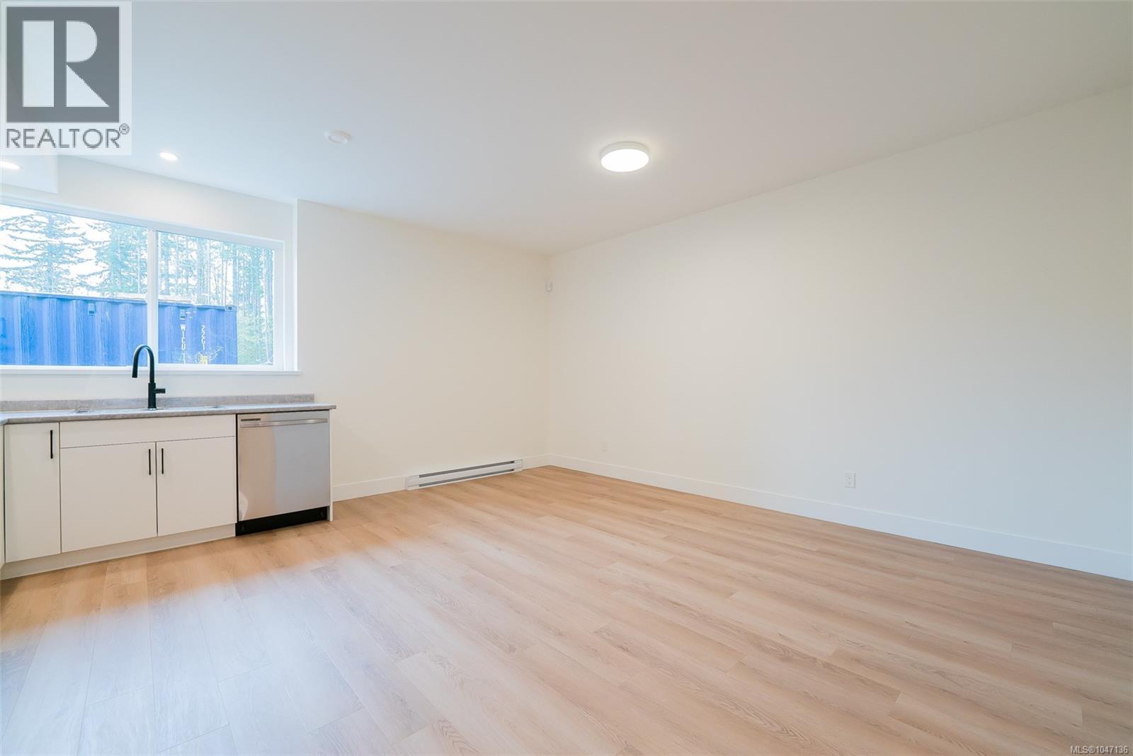 111 Raven Way Property Photo 10
