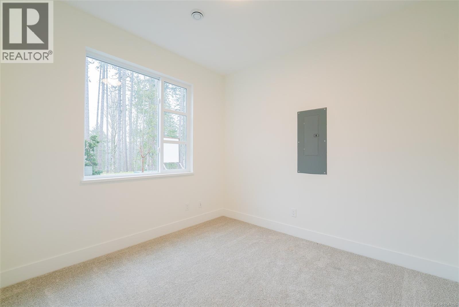 111 Raven Way Property Photo 13