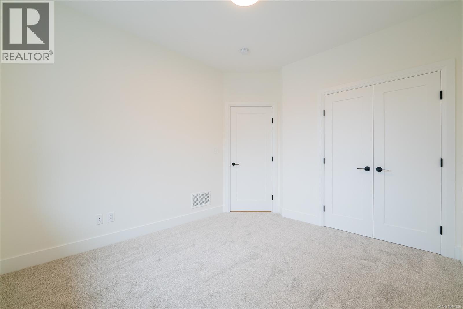 111 Raven Way Property Photo 18