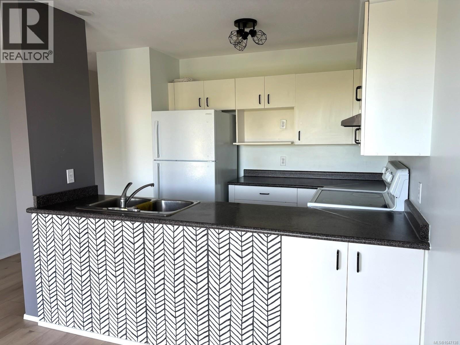 106 9916 Daniel St Property Photo 9