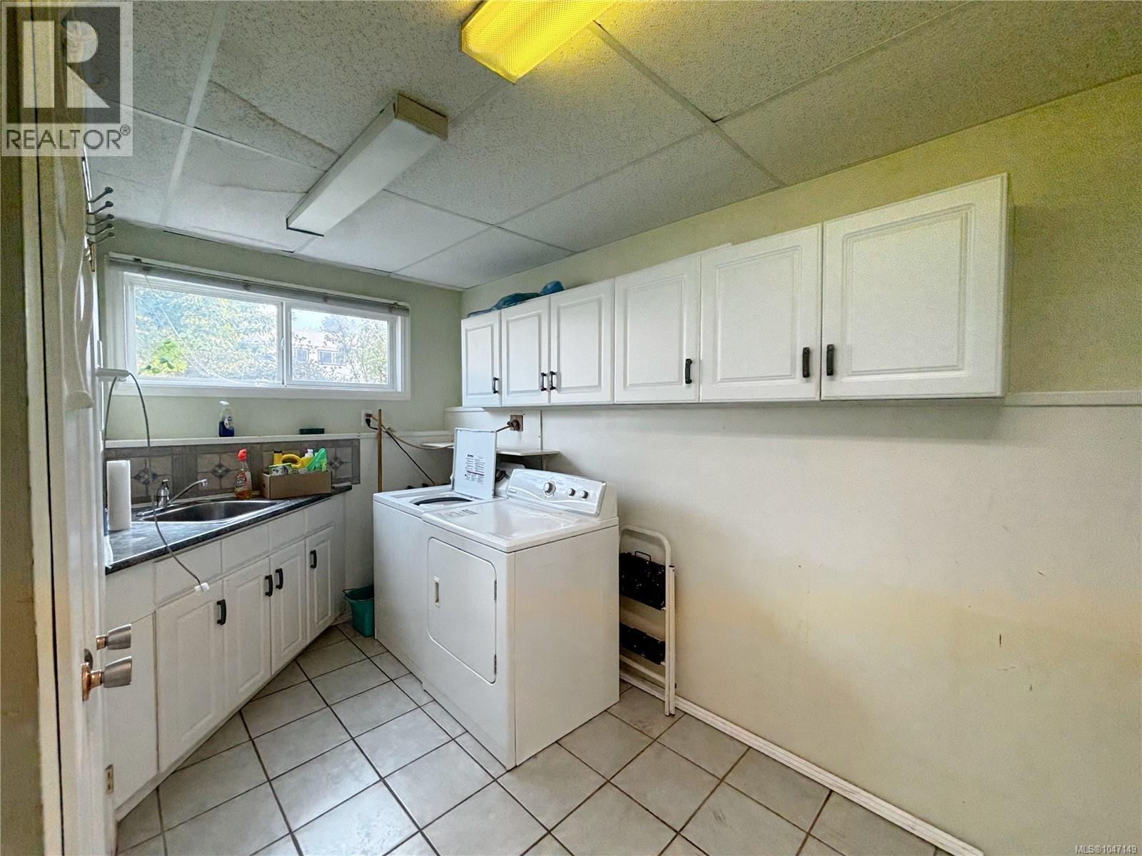 390 Alder Cres Property Photo 17