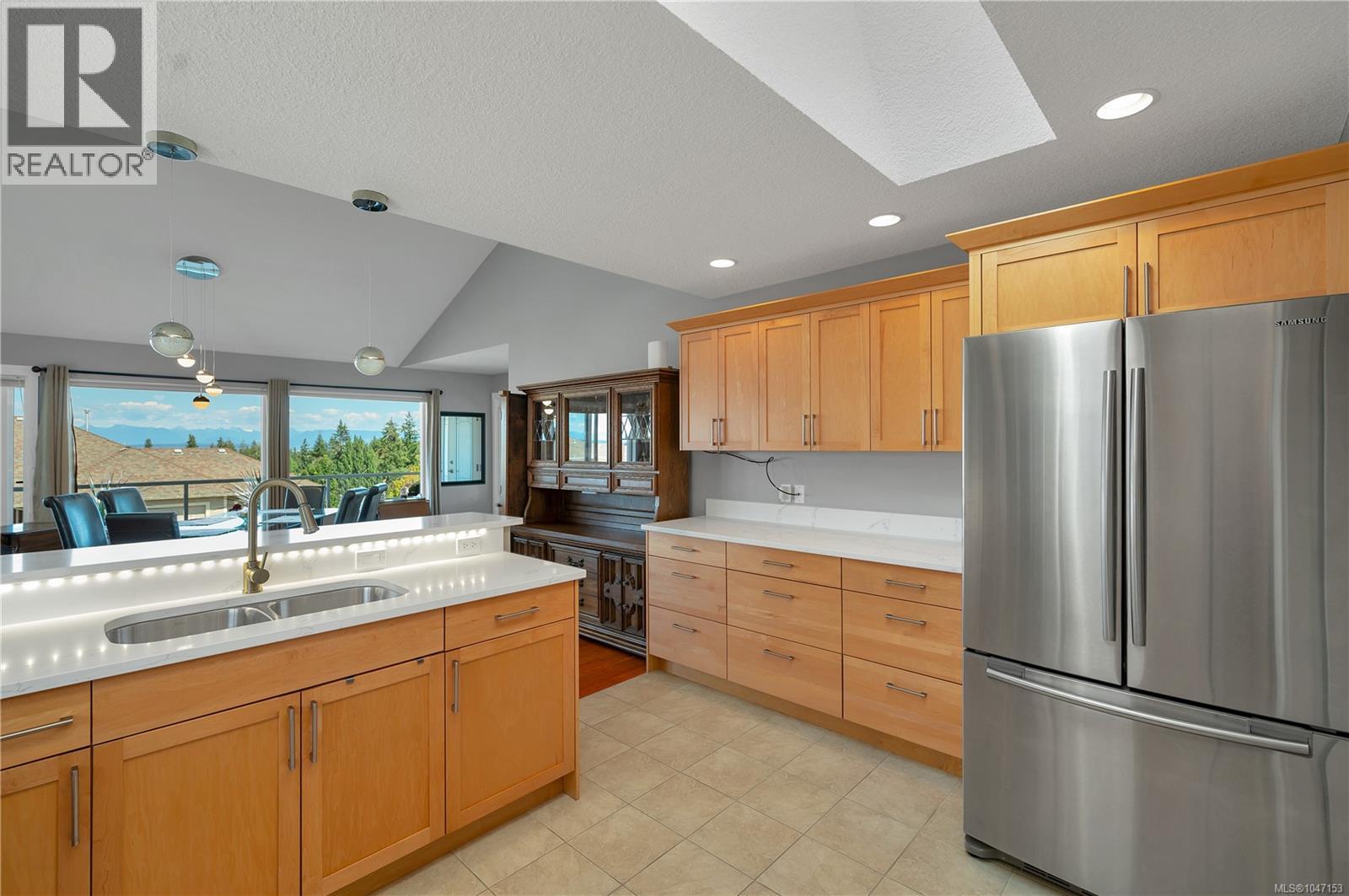 2962 Pacific View Terr Property Photo 19
