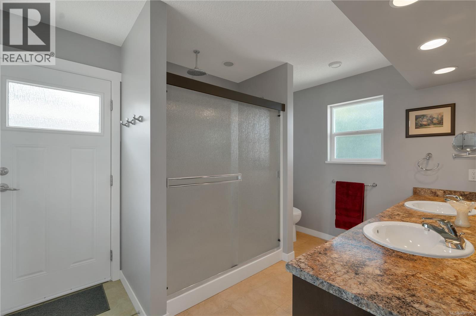 2962 Pacific View Terr Property Photo 25