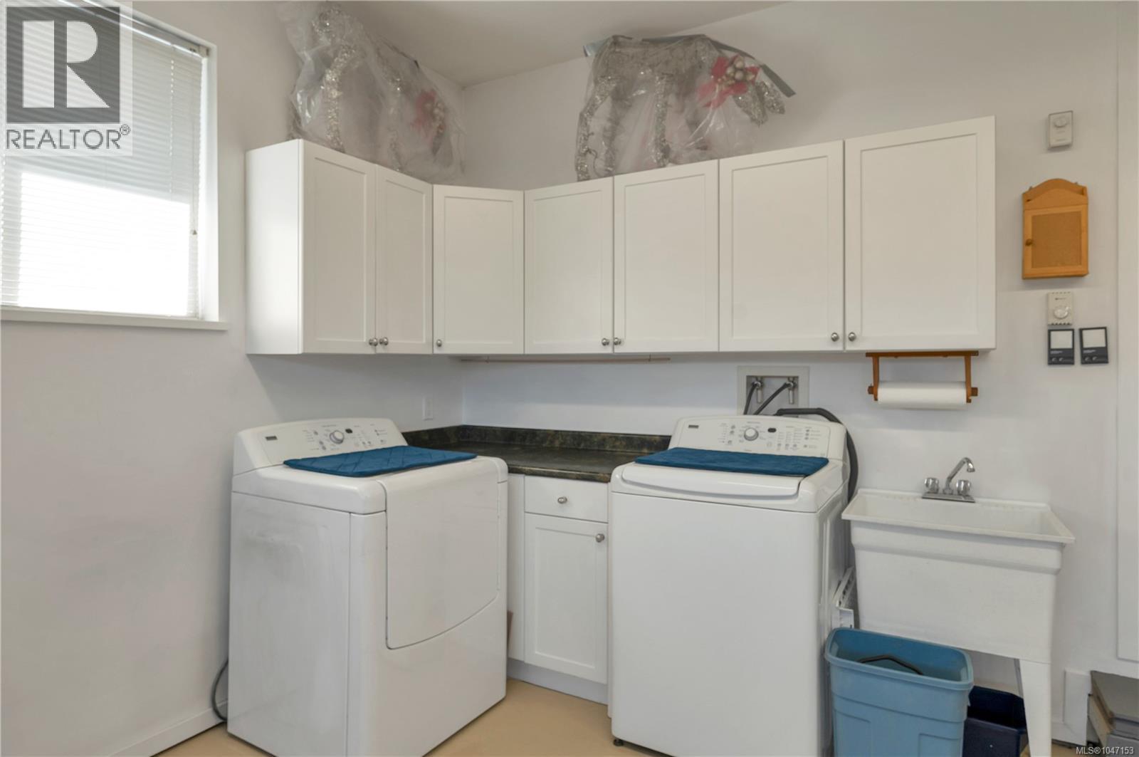 2962 Pacific View Terr Property Photo 33