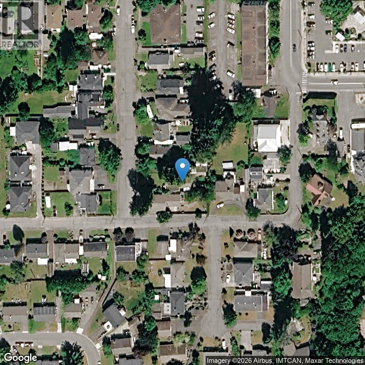 920 Mcdonald St Property Photo 3