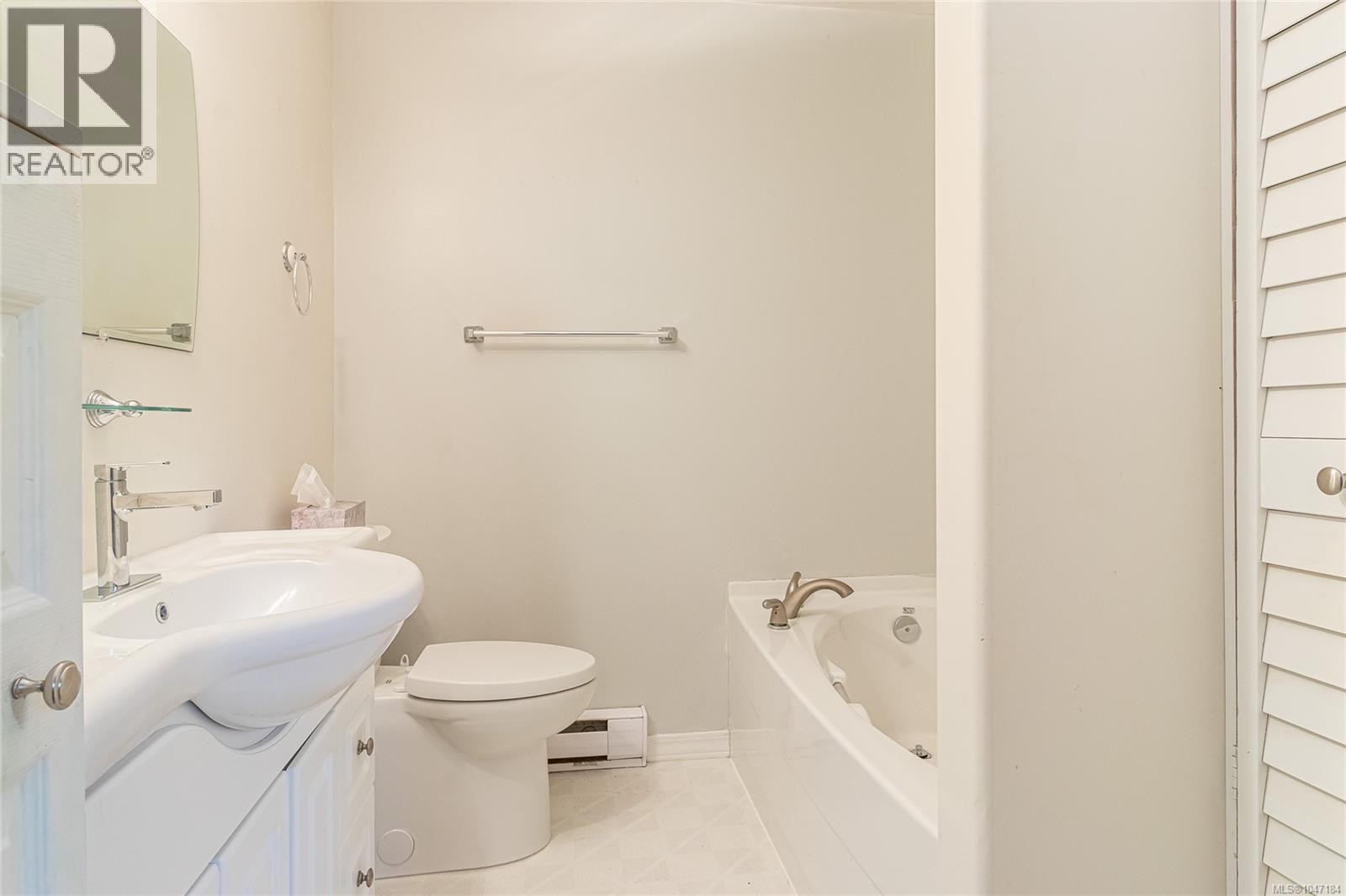 920 Mcdonald St Property Photo 35