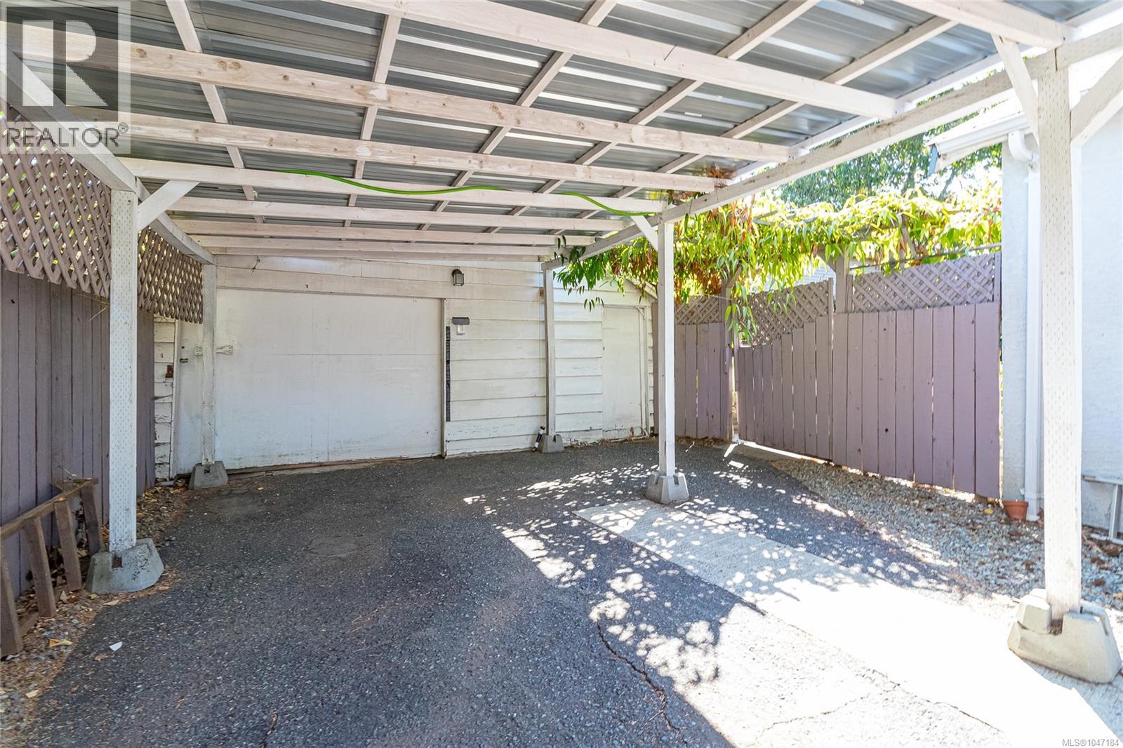 920 Mcdonald St Property Photo 46