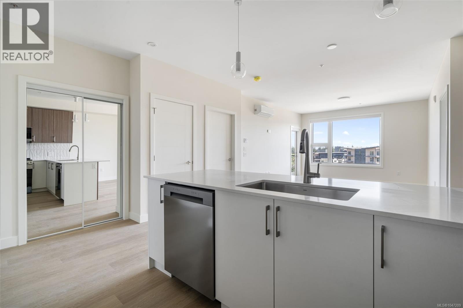 609 777 Station Ave Property Photo 1