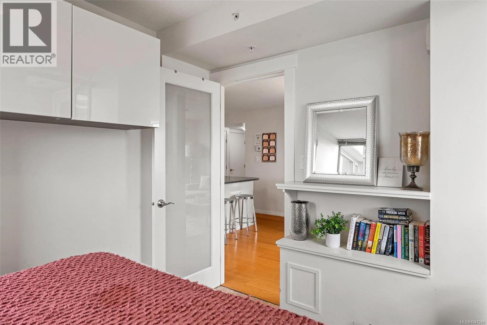 1502 751 Fairfield Rd Property Photo 14