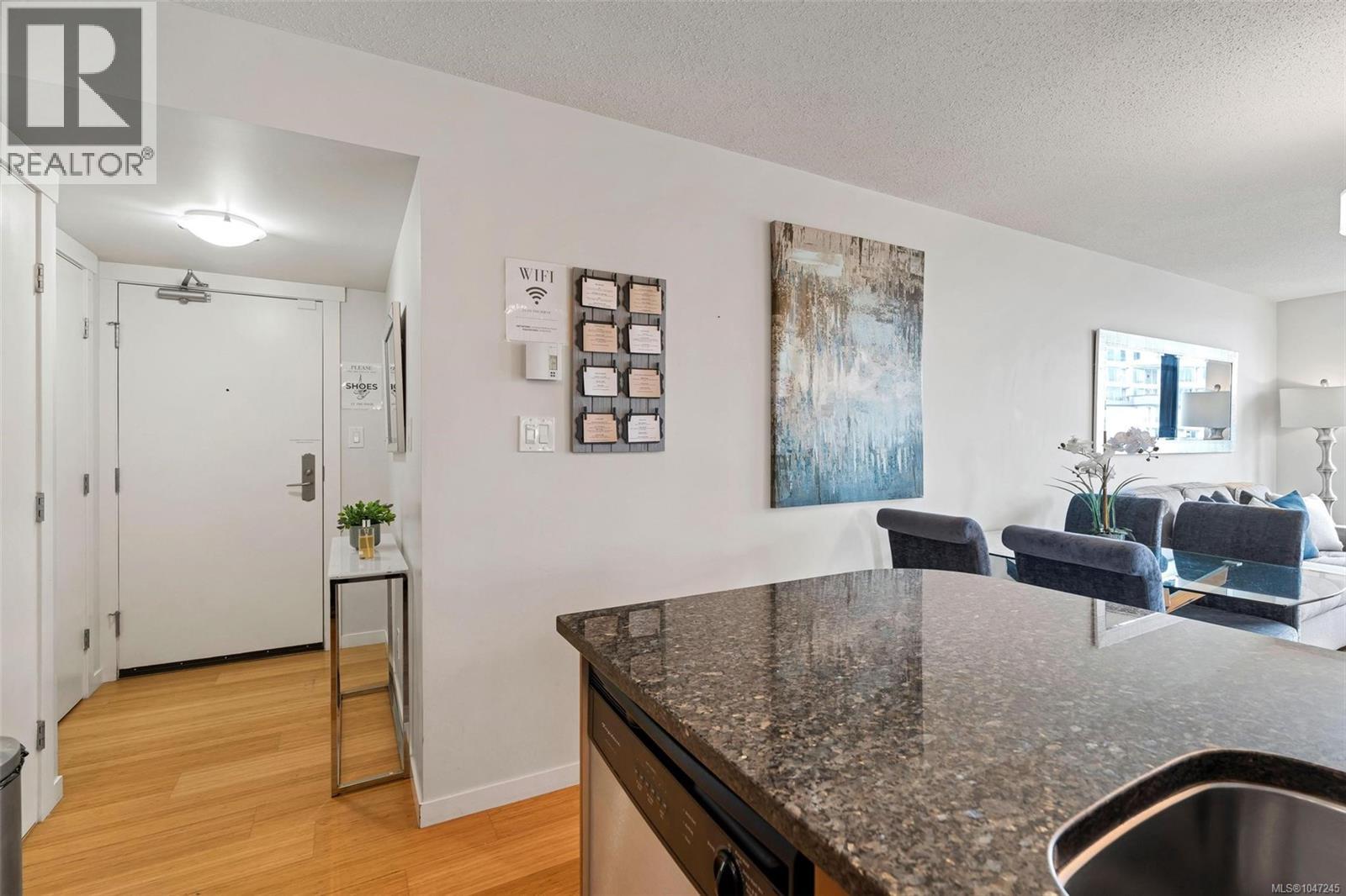 1502 751 Fairfield Rd Property Photo 23