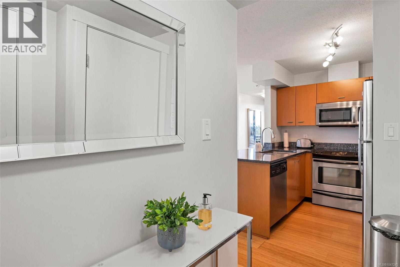 1502 751 Fairfield Rd Property Photo 24