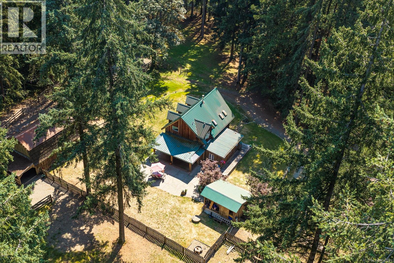 1584 Nurmi Rd Property Photo 1