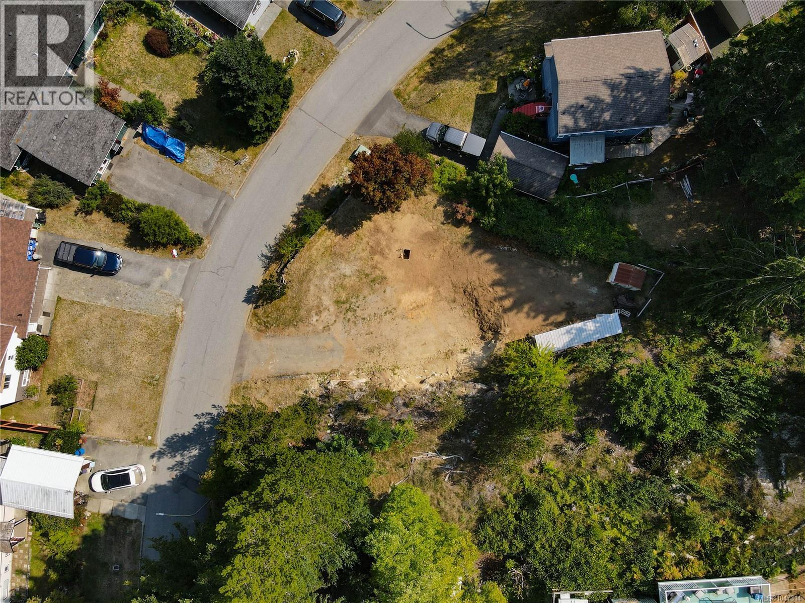 528 Eagle Cres Property Photo 5