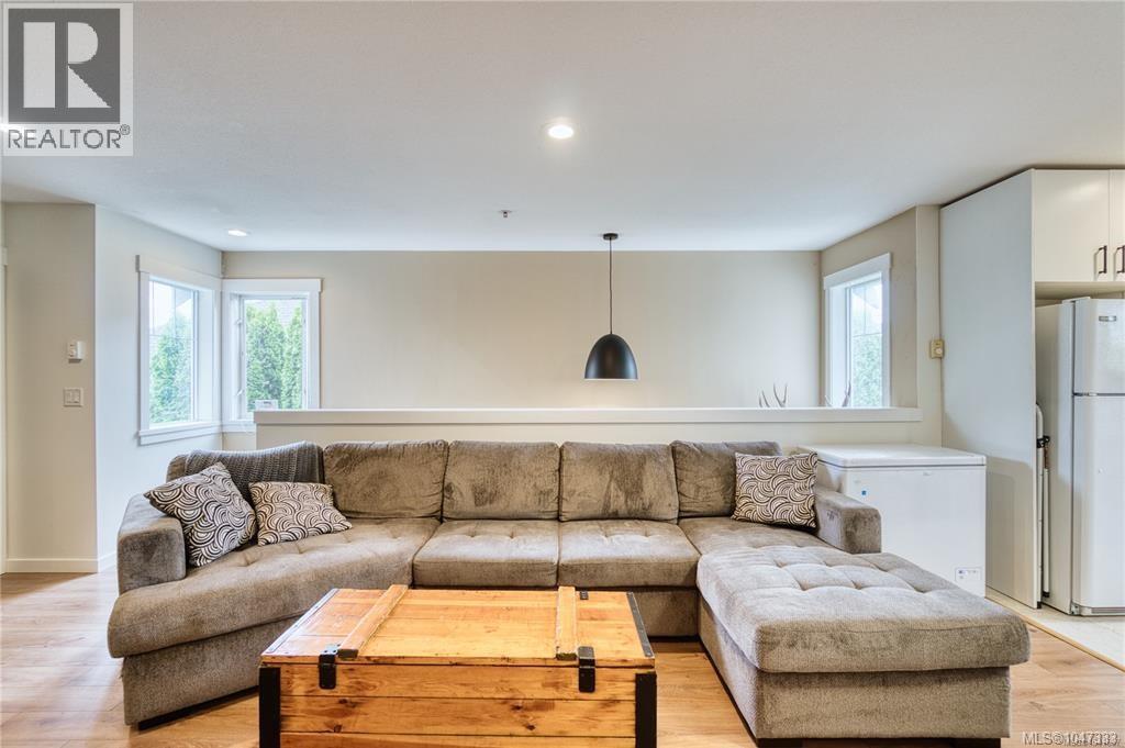 202 211 Victoria Rd Property Photo 12