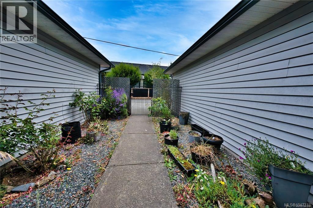 202 211 Victoria Rd Property Photo 32
