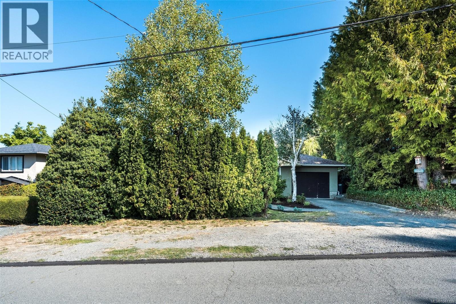 1752 Kisber Ave Property Photo 33