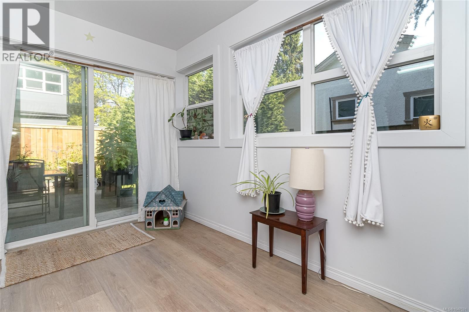 102 3244 Seaton St Property Photo 14