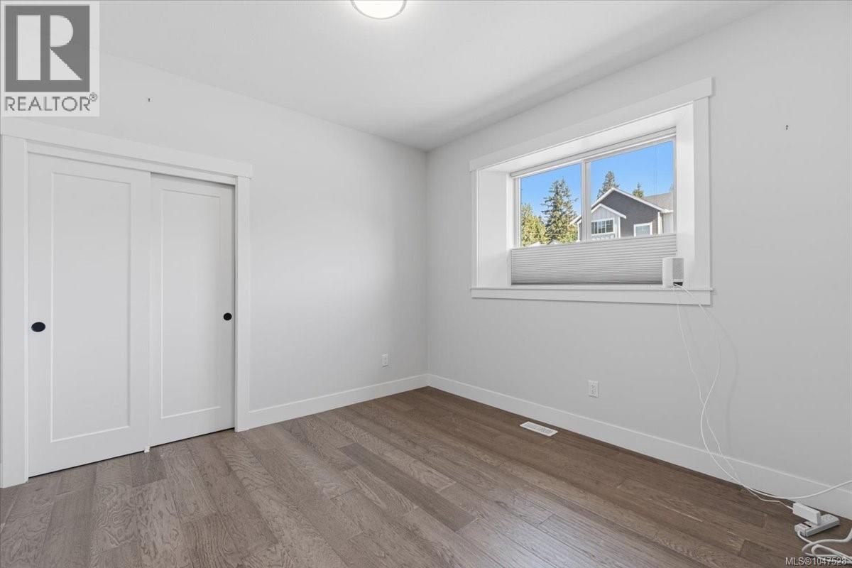 3825 Marjorie Way Property Photo 14